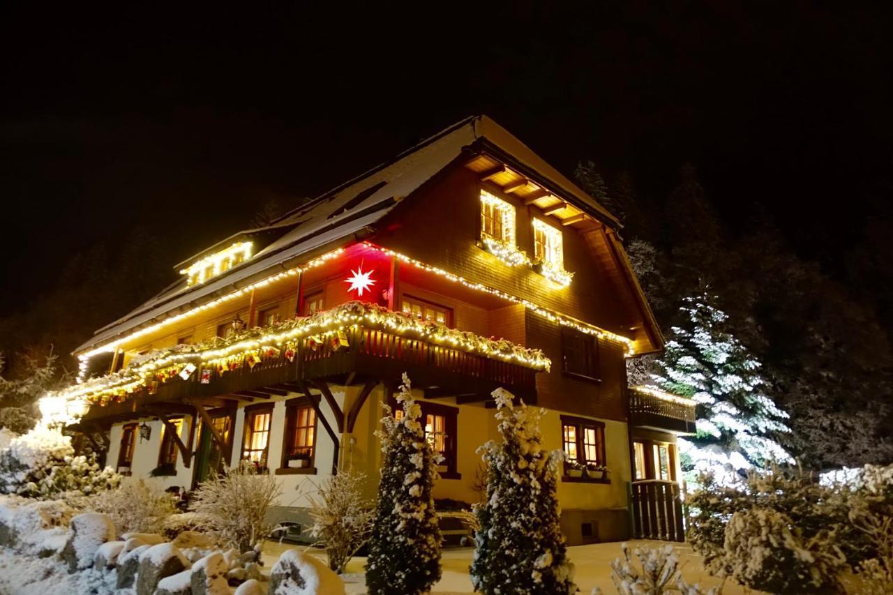 Hollhouse - Bed & Breakfast Hinterzarten Eksteriør billede